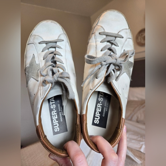 Golden Goose Superstar Sneaker - Picture 15 of 16
